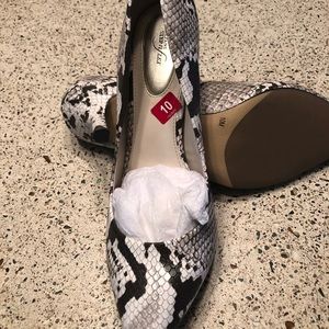 Women’s Alfani Step N/ Flex Python design heels.3”